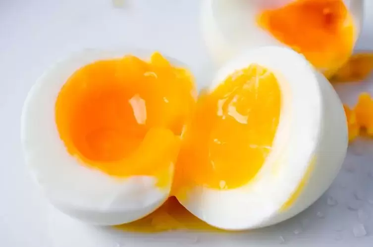 trứng gà luộc chín mềm cho chế độ ăn không có carbohydrate