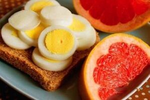 trứng và bưởi để giảm cân