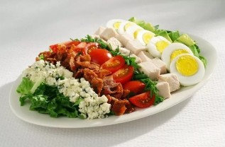 Giàu dinh dưỡng Cobb salad